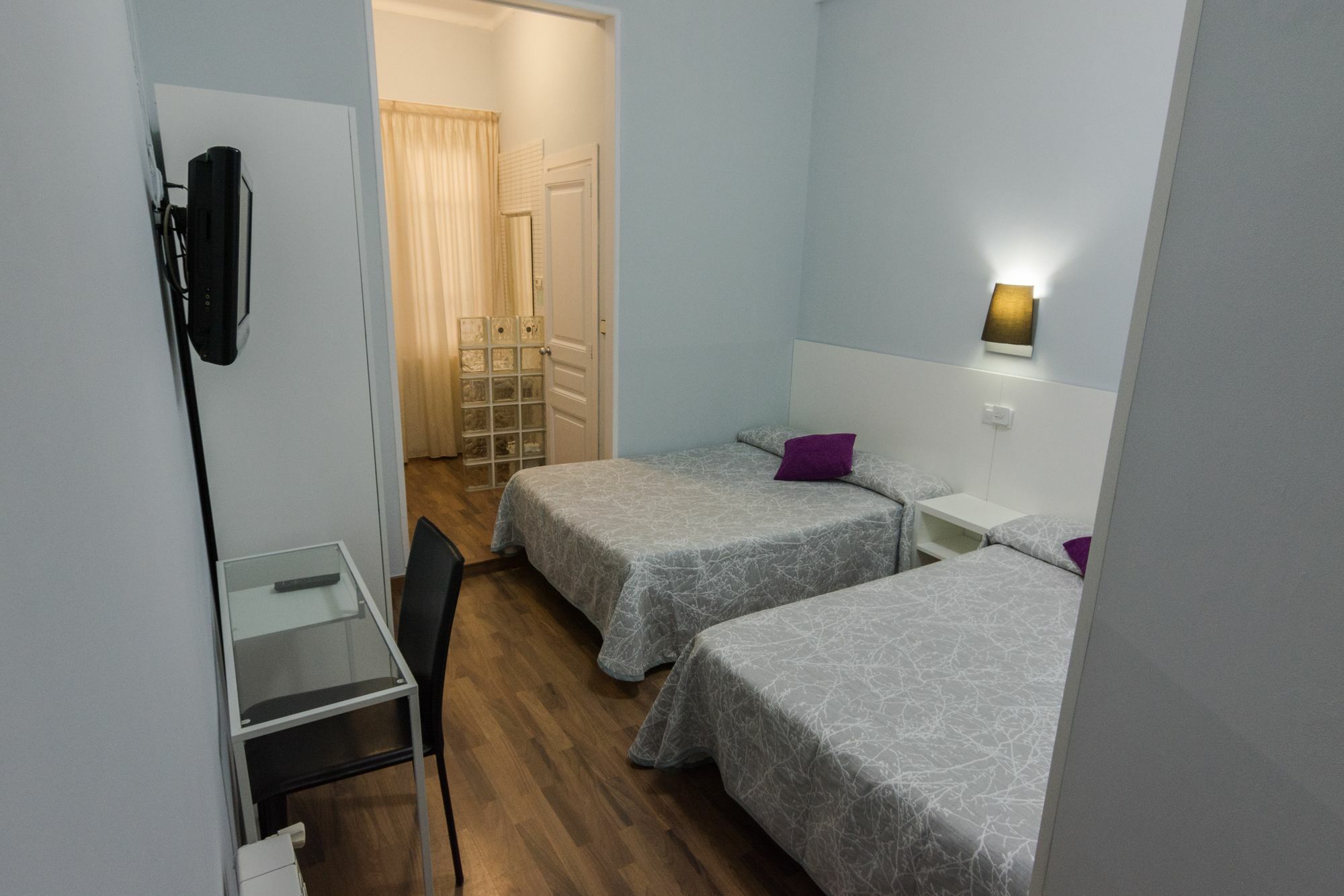 Small Twin Room,820710404:JPEG