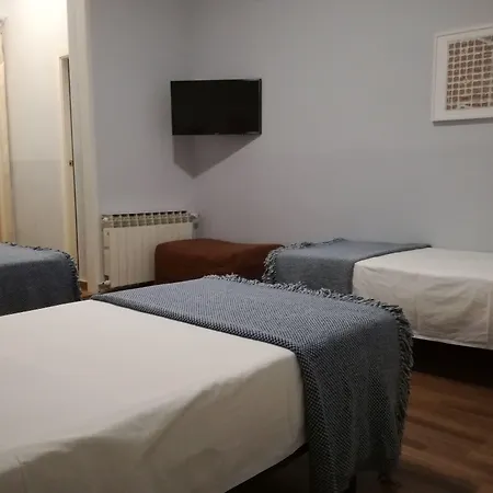 Hostal Lesseps-3